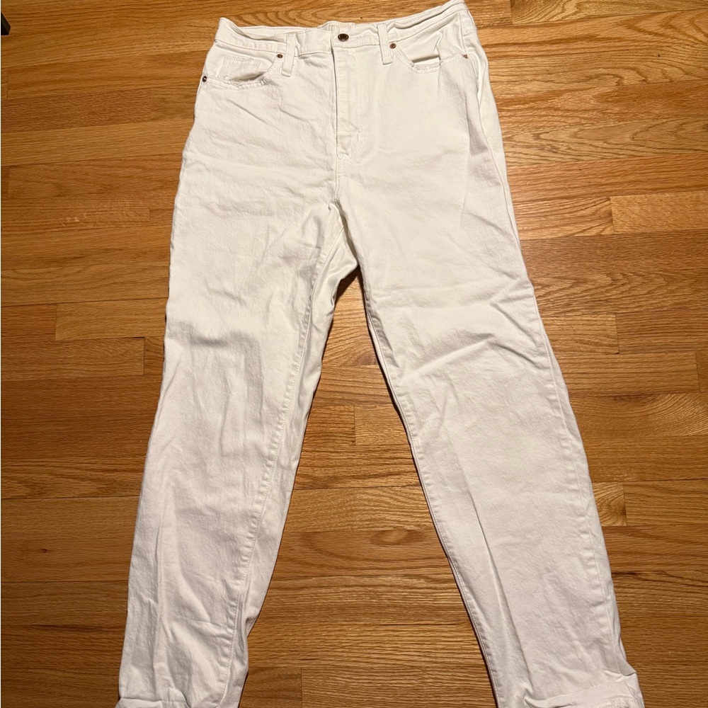 Universal Thread Women's High Rise Jeans - White